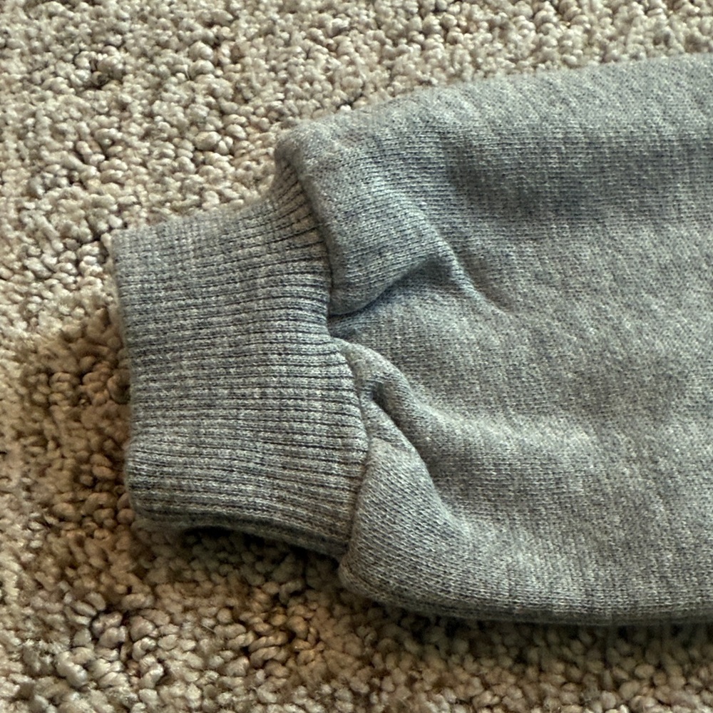 Carter's Ruffle Sweatshirt Grey Sparkle Size 2T Girls - Picture 5 of 9